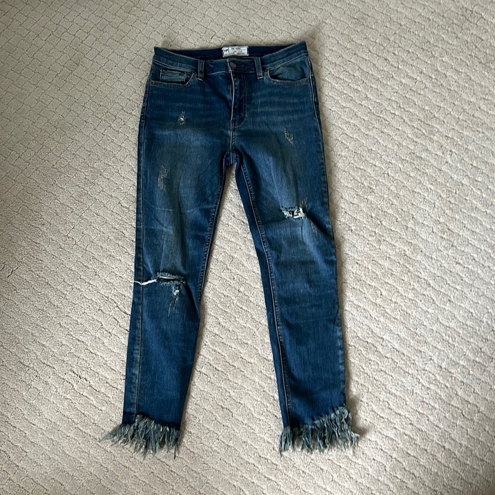 FREE PEOPLE FLARE JEANS!